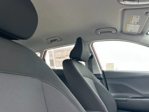 New 2026 Hyundai Kona SE image 17