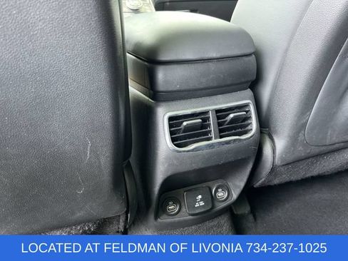 Used 2021 Hyundai Santa Fe Limited AWD/4WD image 22