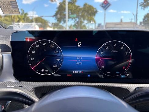 Used 2025 Mercedes-Benz CLA 250 image 21