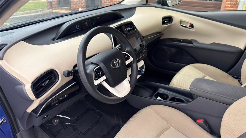Used 2018 Toyota Prius Two w/ Prius Two Safety Plus Package FWD image 29