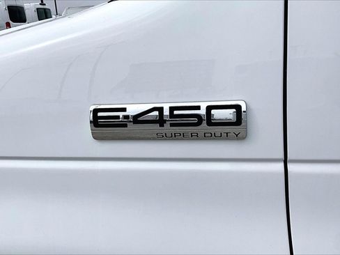 New 2024 Ford E-450 and Econoline 450 Super Duty w/ Power Windows & Locks Group image 14