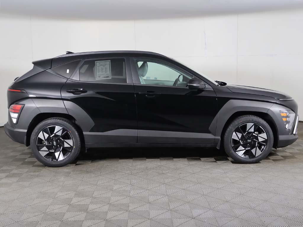 Used 2024 Hyundai Kona SEL w/ Convenience Package FWD image 19