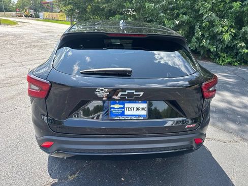 Used 2025 Chevrolet Trax RS w/ Driver Confidence Package FWD image 4