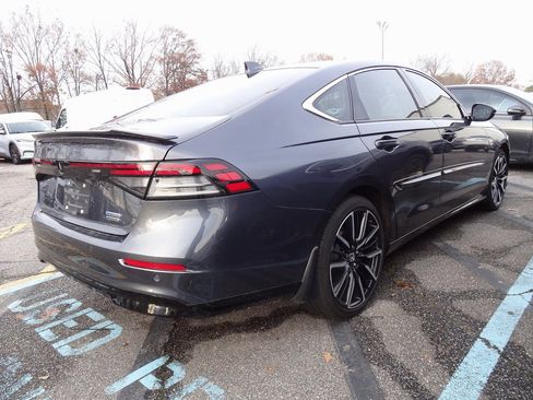 Used 2023 Honda Accord Touring image 7