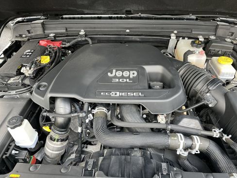 Used 2023 Jeep Wrangler Sport S image 35