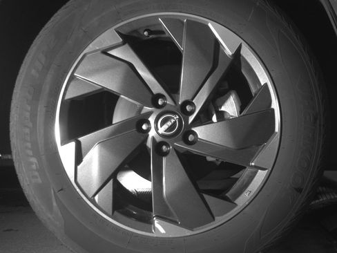 Used 2025 Nissan Rogue SV image 13