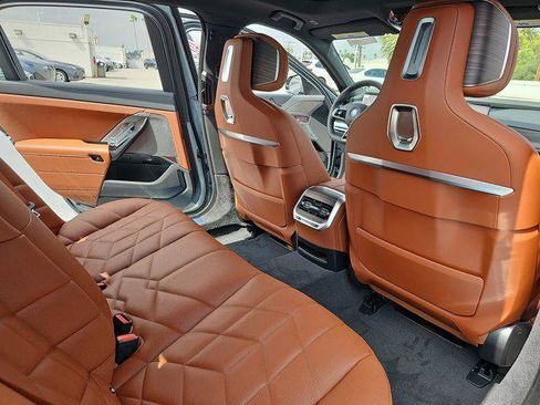 New 2026 BMW 750e xDrive w/ Executive Package image 11