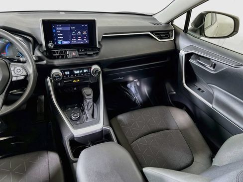 Certified 2025 Toyota RAV4 XLE AWD/4WD image 20