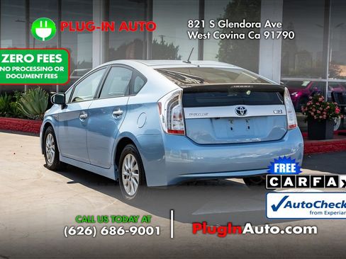 Used 2013 Toyota Prius Prime Plug-In Hybrid FWD image 2