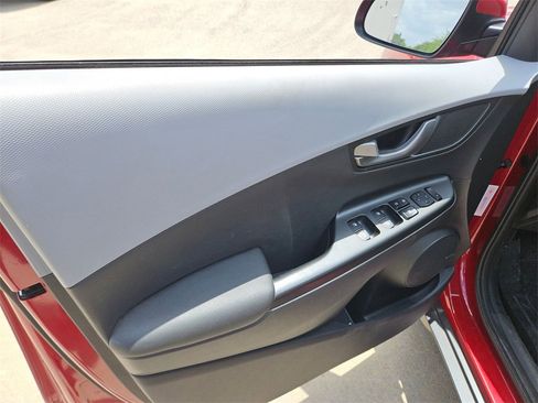 Used 2021 Hyundai Kona Ultimate image 14