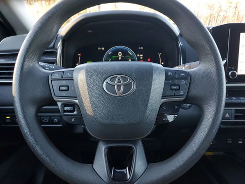 Certified 2025 Toyota Camry LE image 19