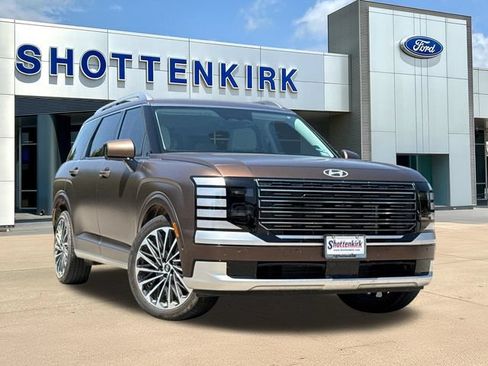 Used 2026 Hyundai Palisade Calligraphy FWD image 1