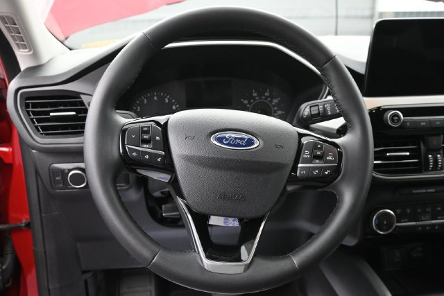 Used 2022 Ford Escape SE w/ SE Sport Appearance Package FWD image 30