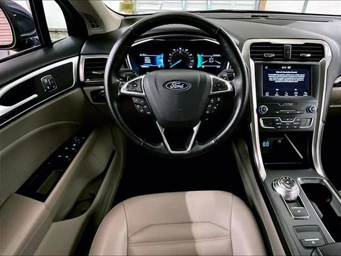 Used 2019 Ford Fusion SEL FWD image 5