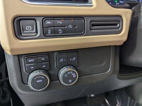 Used 2024 Chevrolet Tahoe Premier AWD/4WD image 13