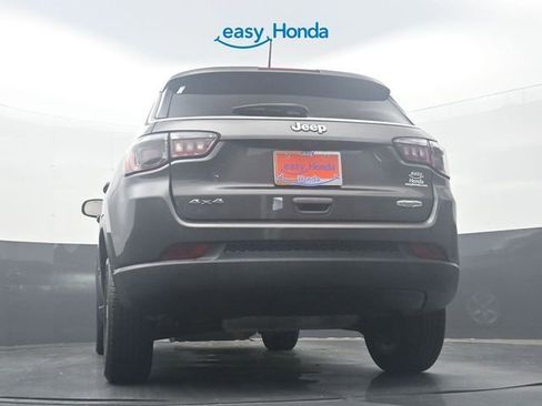 Used 2022 Jeep Compass Latitude AWD/4WD image 32