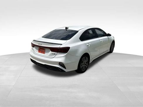 Used 2022 Kia Forte GT-Line w/ GT-Line Premium Package FWD image 3