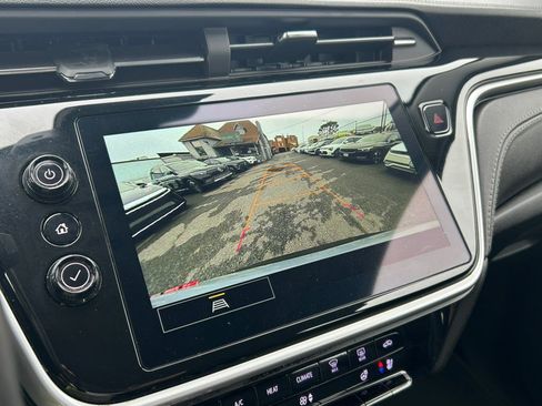 Used 2023 Chevrolet Bolt EUV LT w/ Convenience Package FWD image 26