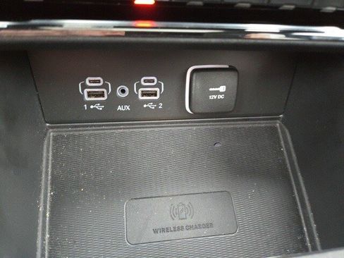 Used 2025 Jeep Grand Cherokee Limited w/ Luxury Tech Group II image 15