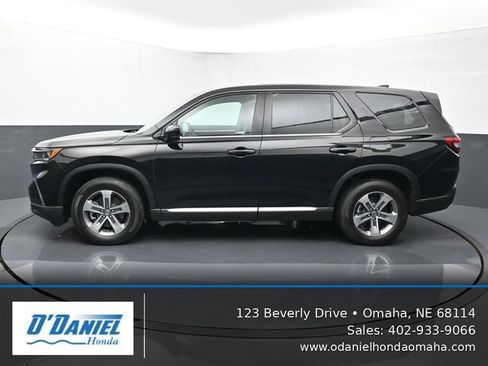 Used 2024 Honda Pilot EX-L image 2