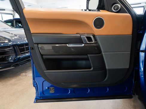 Used 2018 Land Rover Range Rover Sport SVR AWD/4WD image 19