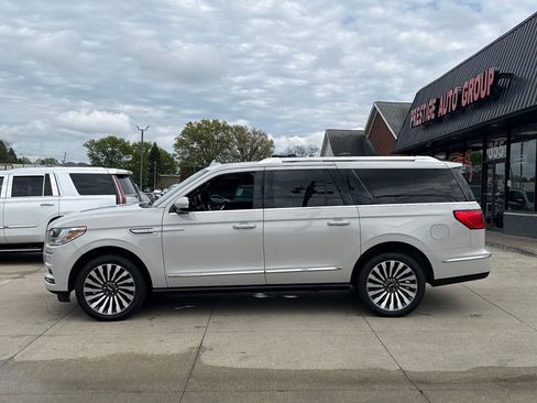 Used 2021 Lincoln Navigator L Reserve AWD/4WD image 3