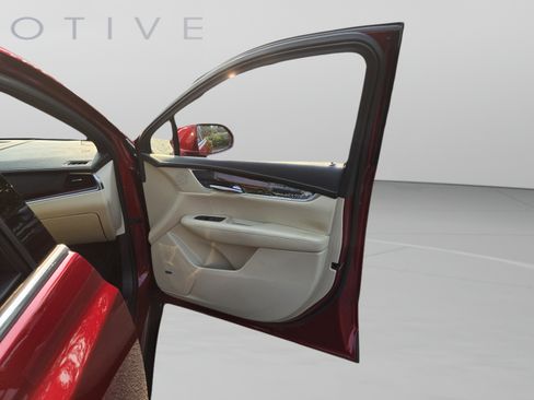 Used 2019 Cadillac XT5 Luxury FWD image 26