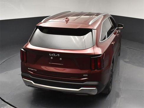 Certified 2025 Kia Sorento S image 43