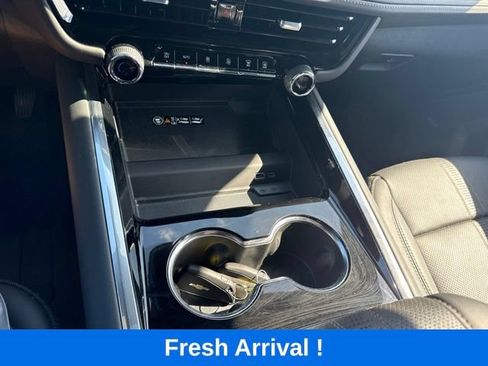 Used 2026 Chevrolet Tahoe High Country AWD/4WD image 9