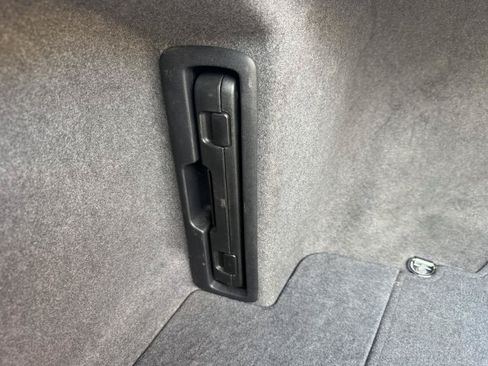 Used 2005 Lexus LS 430 RWD image 42