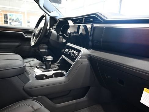New 2026 GMC Sierra 1500 Denali AWD/4WD image 17