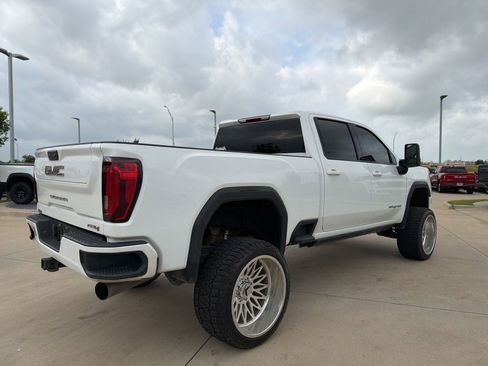 Used 2023 GMC Sierra 2500 AT4 AWD/4WD image 4