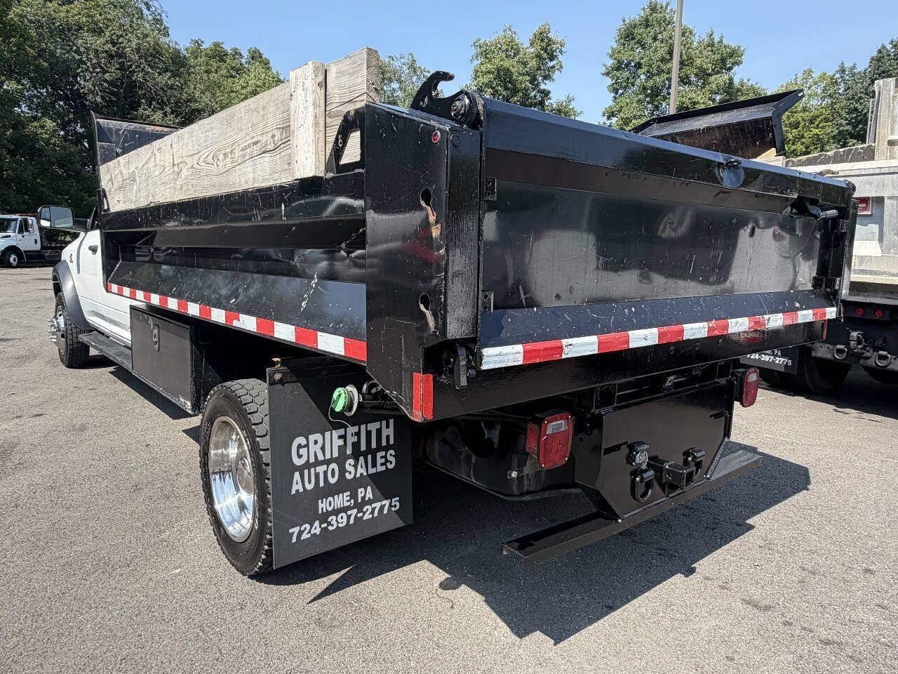 Used 2015 RAM 5500 Tradesman w/ Ambulance Prep Group RWD image 4