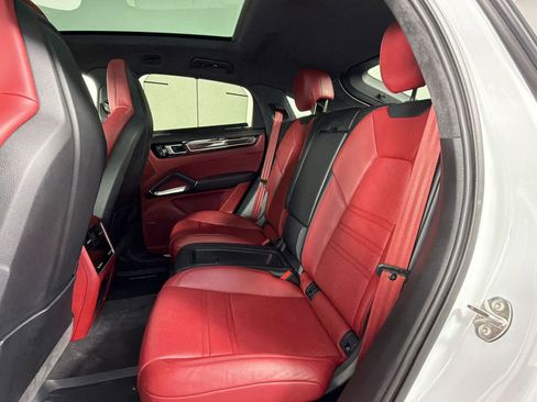 Used 2023 Porsche Cayenne Turbo image 18