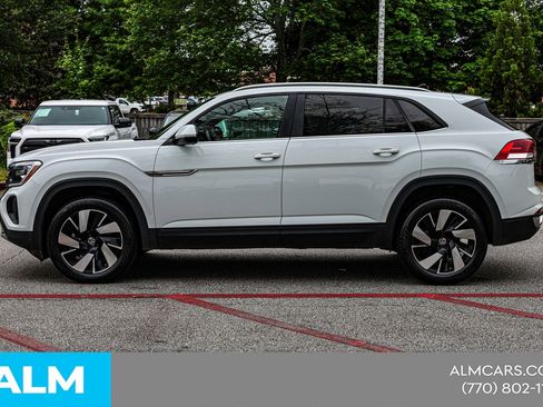 Used 2024 Volkswagen Atlas Cross Sport SE FWD image 10