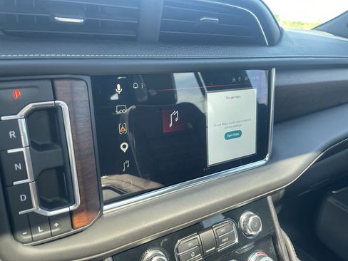Used 2023 GMC Yukon Denali Ultimate AWD/4WD image 17
