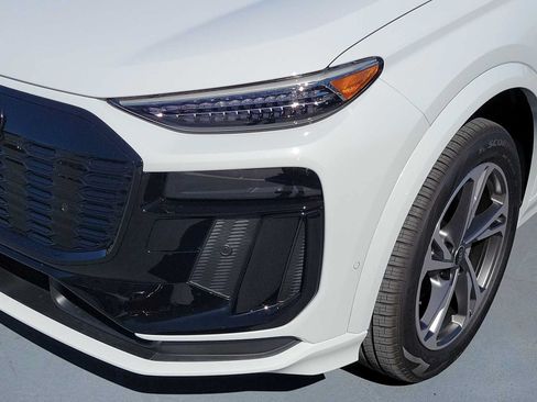 New 2027 Audi Q6 e-tron Premium Plus AWD/4WD image 10