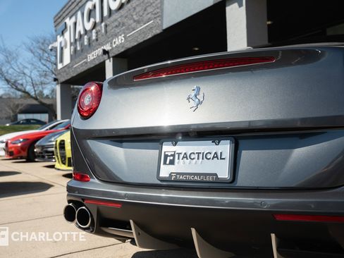 Used 2016 Ferrari California T image 18