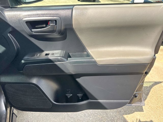 Used 2018 Toyota Tacoma SR w/ SR Convenience Package RWD image 19