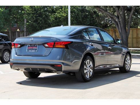 New 2025 Nissan Altima 2.5 S image 4