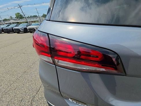 Used 2023 Chevrolet Equinox LT AWD/4WD image 43