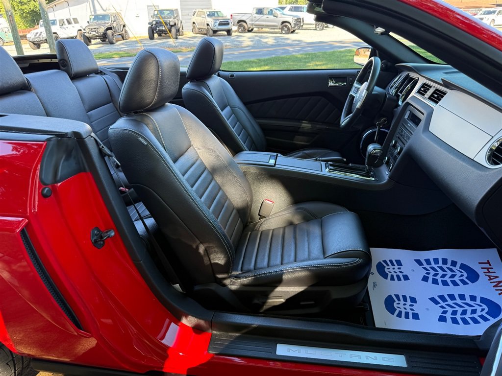 Used 2012 Ford Mustang Premium RWD image 58