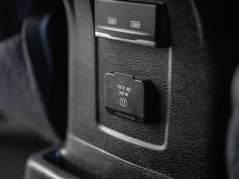 Used 2021 Jeep Wrangler Unlimited Sahara w/ Dual Top Group AWD/4WD image 33