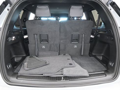 Used 2025 Jeep Grand Cherokee L Limited RWD image 38