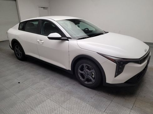 Used 2025 Kia K4 FWD image 11