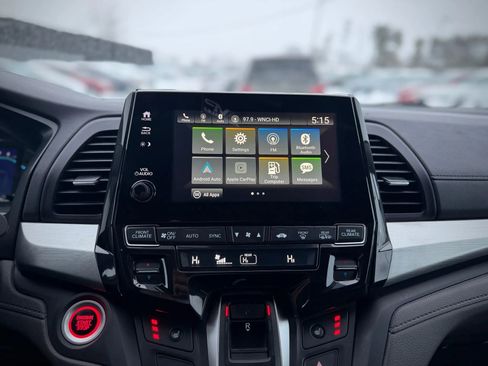 Used 2018 Honda Odyssey EX image 13