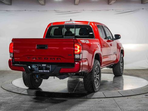 Used 2023 Toyota Tacoma TRD Sport w/ Advanced Technology Package AWD/4WD image 4