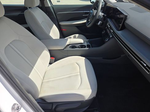 Used 2025 Hyundai Sonata SEL FWD image 26