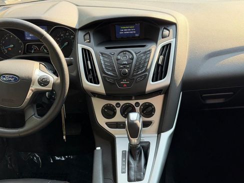 Used 2014 Ford Focus SE w/ Equipment Group 201A FWD image 13