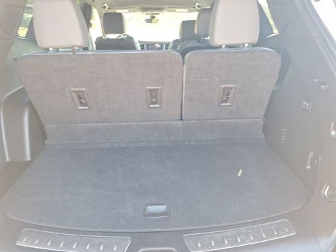 Certified 2024 Buick Enclave Premium image 33